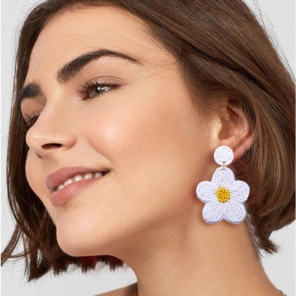 Beautiful Beaded Flower Earrings - Picture 3 of 3